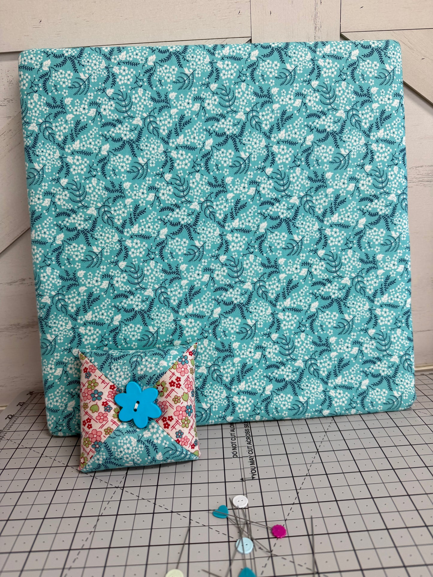 13 x 13 Pressing Board with Coordinating Pin Cushion